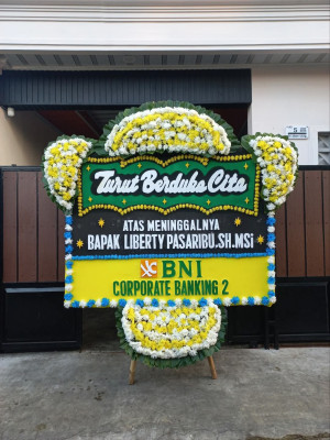 Papan Bunga Duka di Tigapanah
